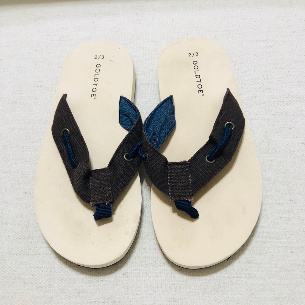 Boys flip flops